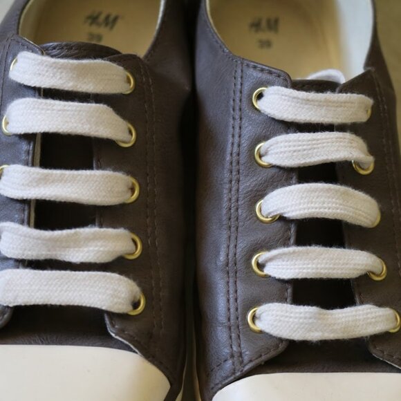 H&M Vegan Leather Low Top Lace-Up Sneaker - Brown, Size 8 - Picture 4 of 16